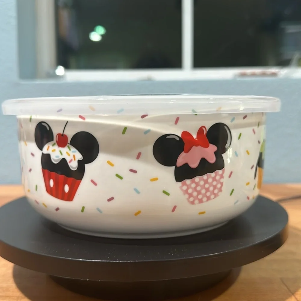 Disney Sweet Treat Covered Bowl Large -Cupcake Theme